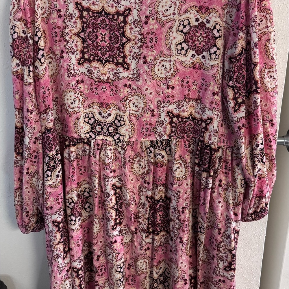 torrid Pink Paisley Long Sleeve Maxi Dress - Picture 4 of 4
